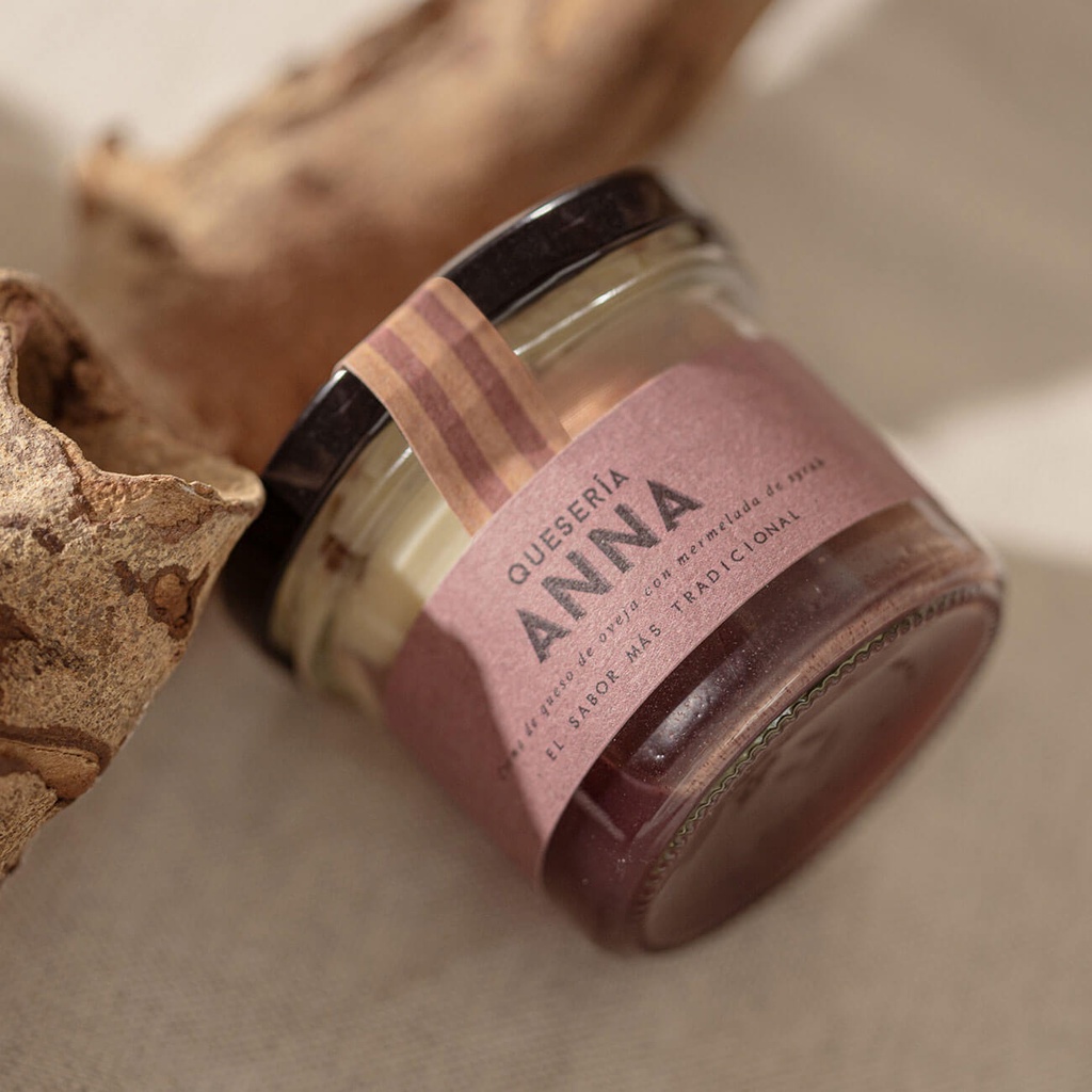 Tarro Crema de Queso de Oveja con Mermelada de Vino Huella Syrah 100 g QUESERÍA DE ANNA